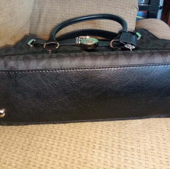 Medium Michael Kors Hamilton Handbag - Picture 2 of 5